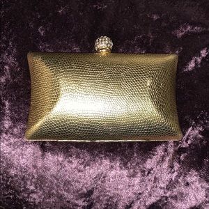 Bebe clutch